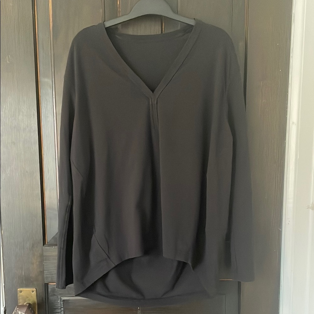 Lululemon Black/grey V-Neck  Top